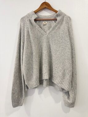 Cozy V-Neck Boxy Knit Sweater 
 Light Heather Gray XXL